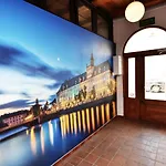 Dukes - Prywatne, Rynek *