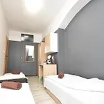 Dukes - Prywatne, Rynek Hostel *