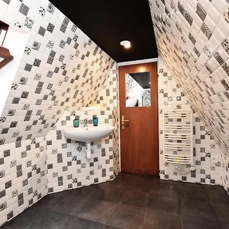 Hostal Dukes - Prywatne, Rynek Breslavia