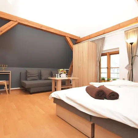 Dukes - Prywatne, Rynek *