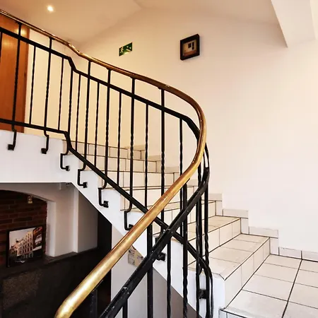 Dukes - Prywatne, Rynek *