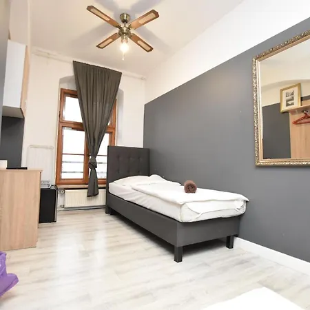 Dukes - Prywatne, Rynek Hostel Wrocław