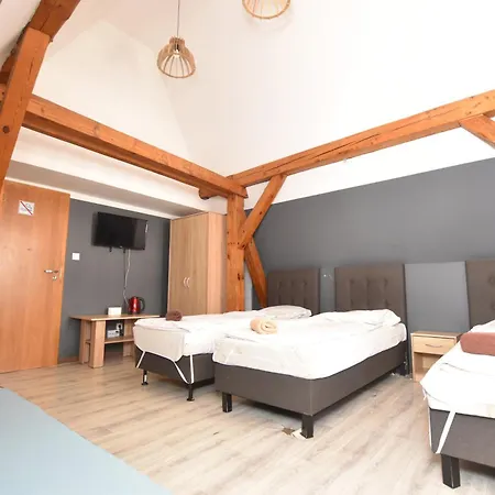 Hostal Dukes - Prywatne, Rynek *